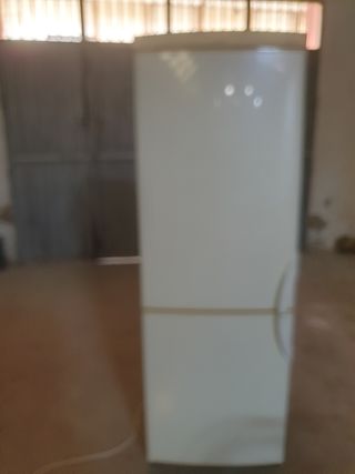 Nevera combi blanca