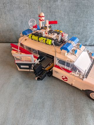 LEGO Icons 10274 ECTO-1 Ghostbusters completo