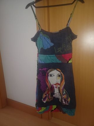Vestido corto multicolor tirantes