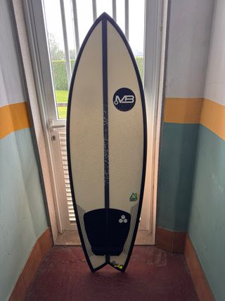 Tabla Surf MB QISH CLEAR RESIN 5’7