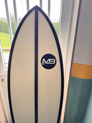 Tabla Surf MB QISH CLEAR RESIN 5’7