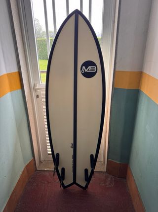 Tabla Surf MB QISH CLEAR RESIN 5’7