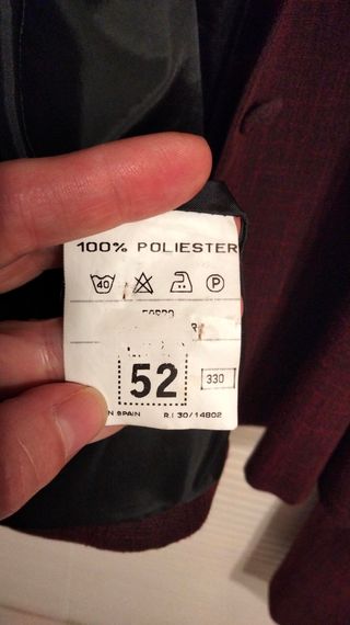 Traje color burdeos  mujer - 2 piezas