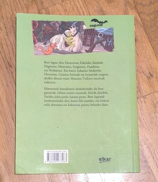 Munstro Txikiak. Mamutxo bere gurasoen bila