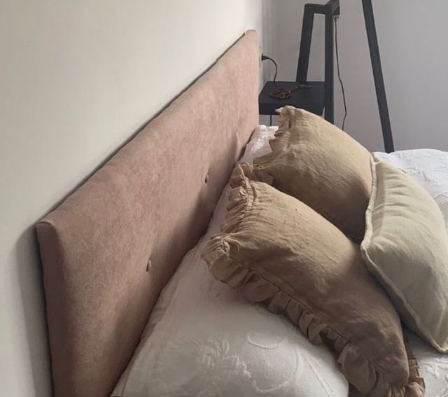 Cabecero cama 1,50m ,color rosa nube