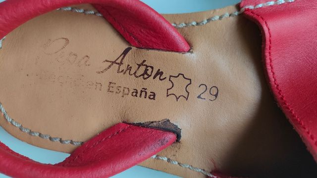 Menorquinas rojas Pepa Antón