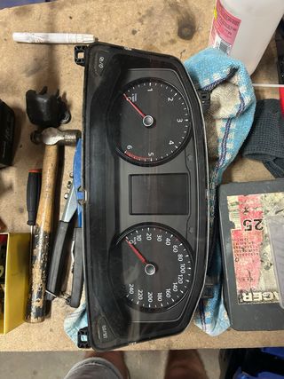 Cuadro Instrumentos VW T6