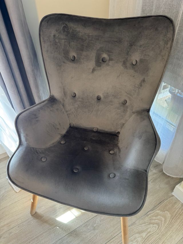 Sillón gris terciopelo - patas madera