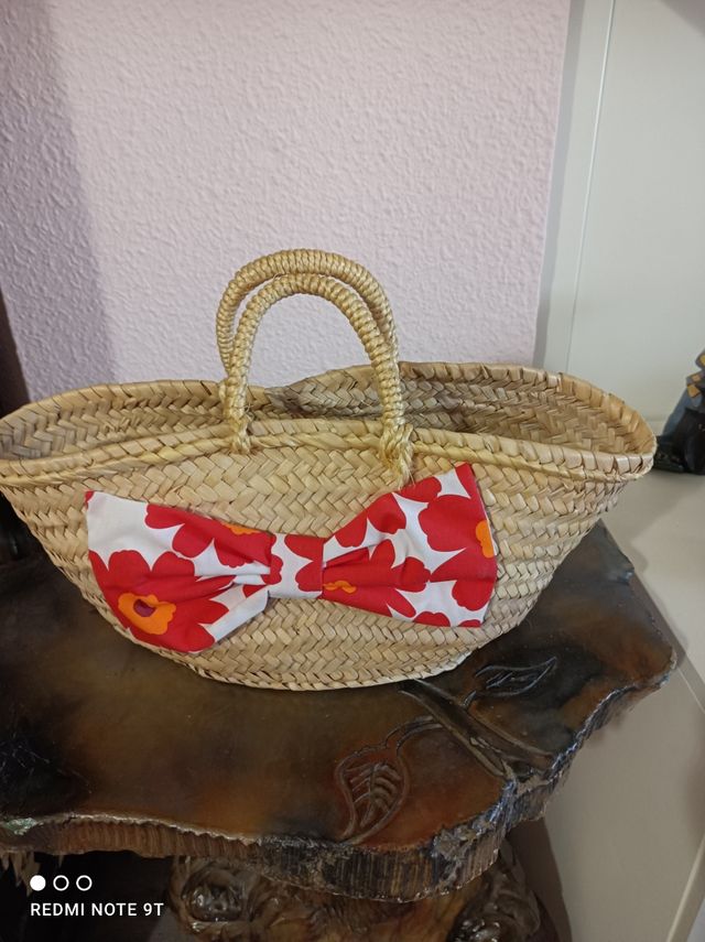 Cesta mimbre pequeña - roja