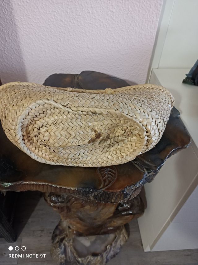 Cesta mimbre pequeña - roja