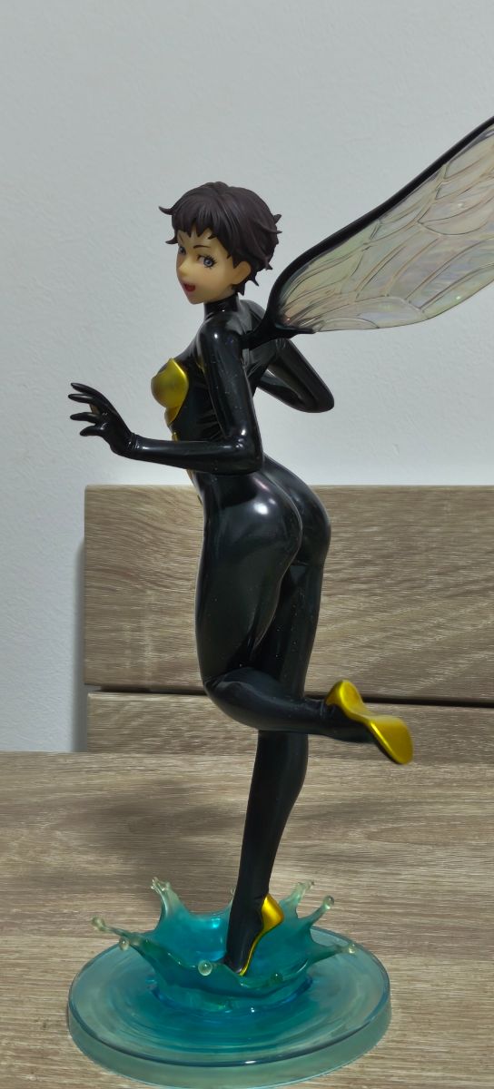 Figura Wasp Bishoujo