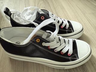 Sneakers negros - Talla 40