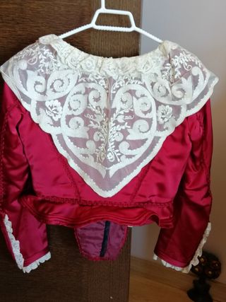 Traje Fallera y 
corpiño manga larga