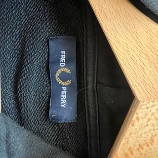 Felpa Fred Perry nera con cappuccio