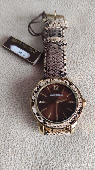 Reloj Mark Maddox mujer dorado