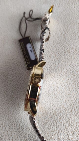 Reloj Mark Maddox mujer dorado