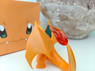 Figura Charizard Pokémon 10cm