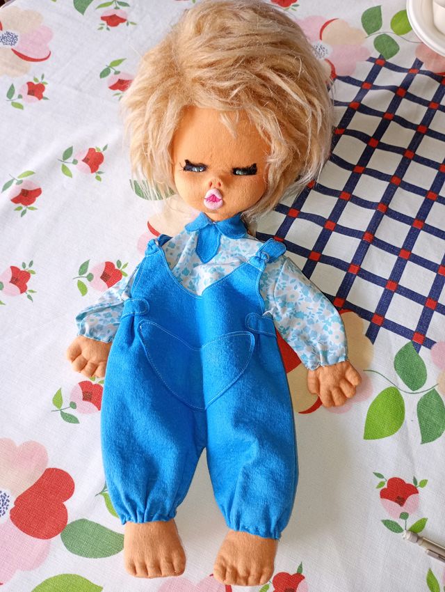 Muñeca Vintage años 70 - Ropa de tela