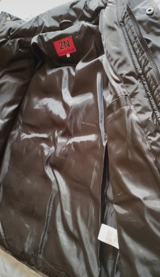 Cazadora acolchada negra - Talla L. NUEVA.