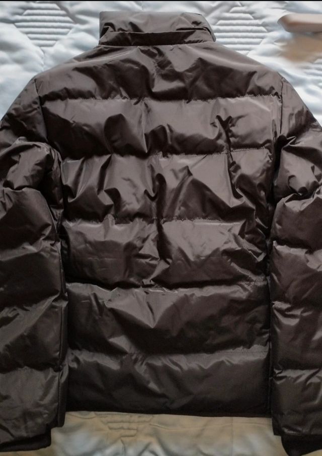 Cazadora acolchada negra - Talla L. NUEVA.