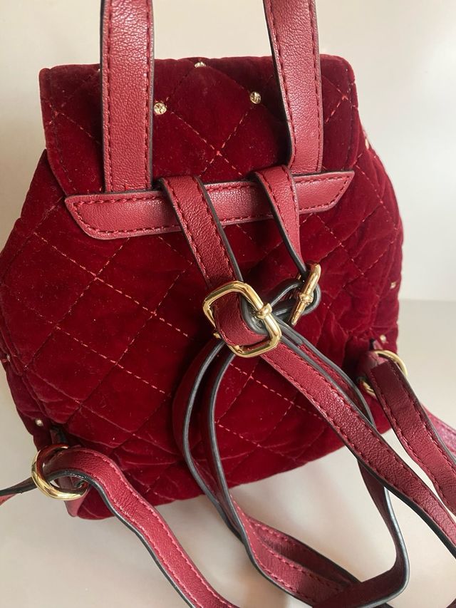 Mochila pequeña Guess granate