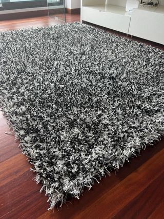 Alfombra pelo largo blanco-negro