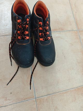 Botas seguridad - negras y naranjas