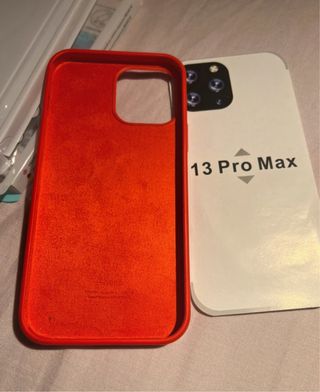 Funda roja iPhone 13 Pro Max