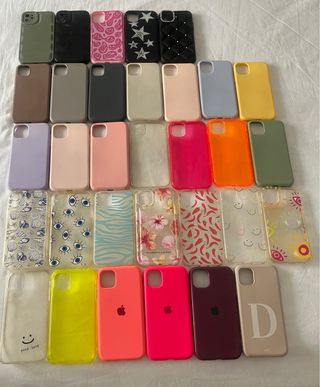 32 Fundas iPhone 11