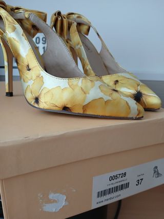 Zapatos Menbur amarillos tacón 37