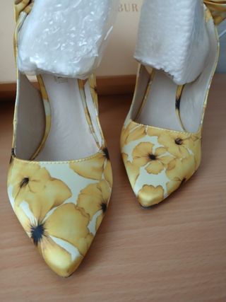 Zapatos Menbur amarillos tacón 37