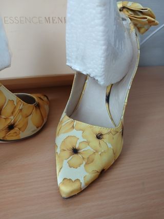 Zapatos Menbur amarillos tacón 37