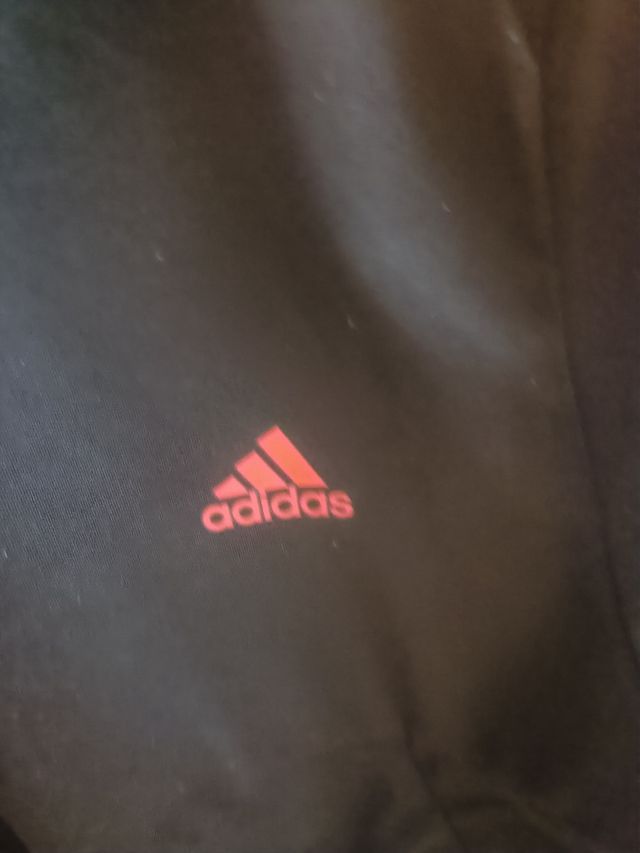 Chaqueta Adidas c/3 rayas rojas