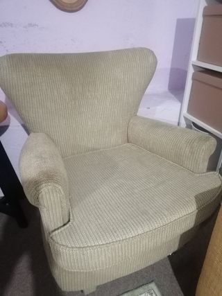 Sillón beige de tela