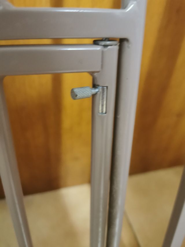 Barrera Savic Dog Barrier con puerta gatera