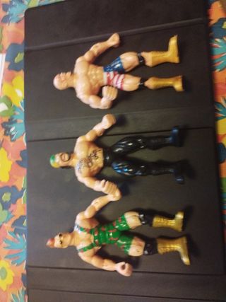 3 Figuras Luchadores