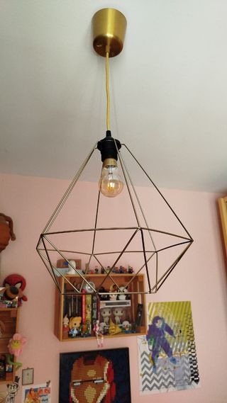 Lámpara colgante IKEA dorada