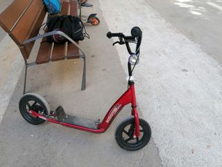 Patín infantil rojo