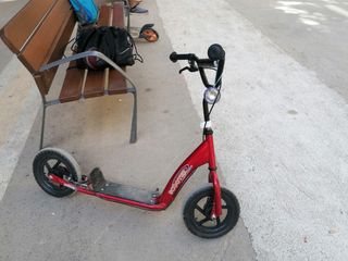 Patín infantil rojo