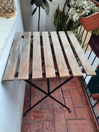 Mesa exterior - madera y metal