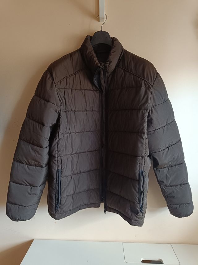 Chaqueta acolchada marrón hombre