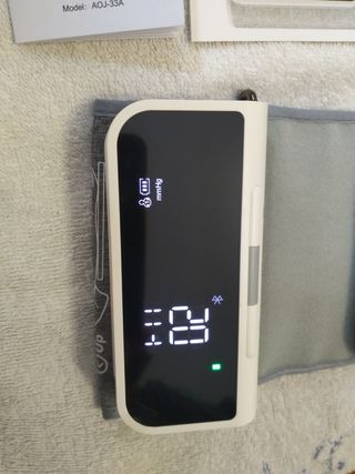 Monitor presión arterial brazo AOJ-33A