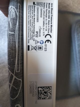 Monitor presión arterial brazo AOJ-33A