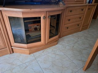 Mueble salón madera 
Dividido en 8 módulos 