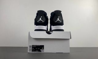Air Jordan 4 Retro 'Black/White'