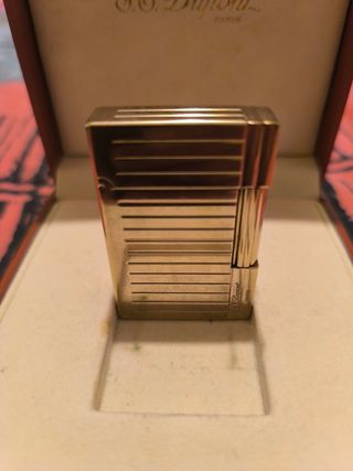 S.T. Dupont - Mechero bañado en oro