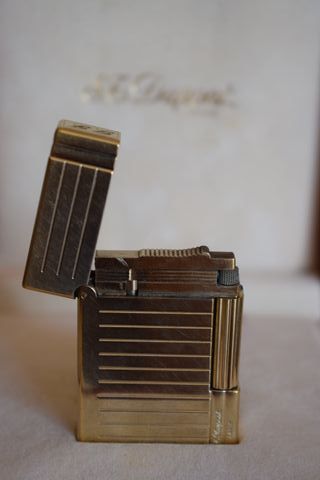 S.T. Dupont - Mechero bañado en oro