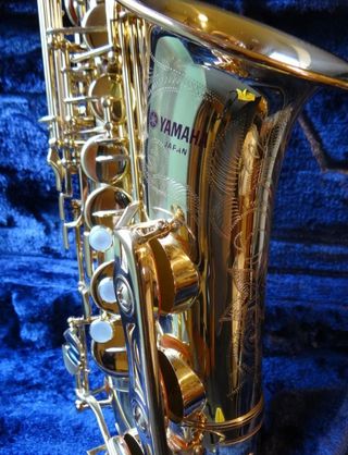 Saxofón Yamaha YAS-62 dorado