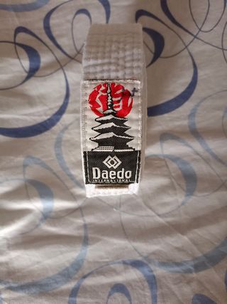 Traje Taekwondo Dae do niño blanco
