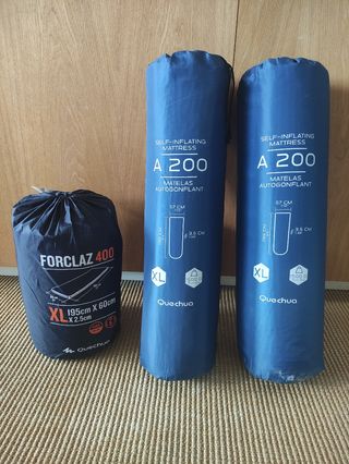 3 Colchones auto-hinchables Quechua A200 + 1 Forcl